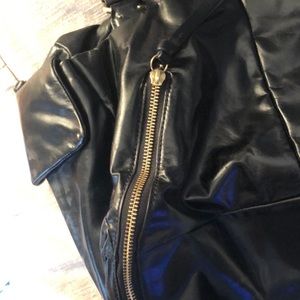 Botkier tote black leather matte glossy